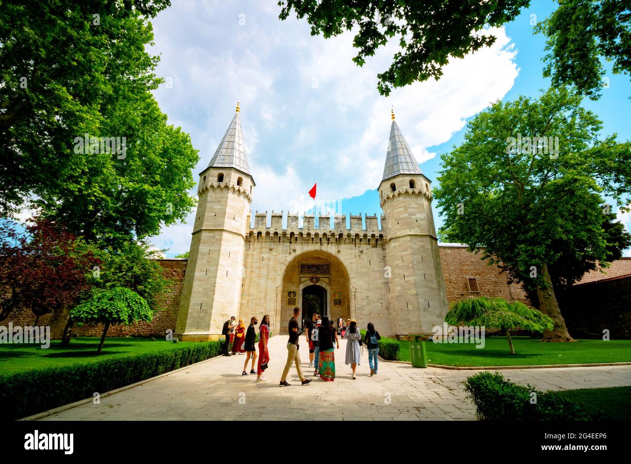 Ingresso al Palazzo Topkapi e ai turisti Foto Stock