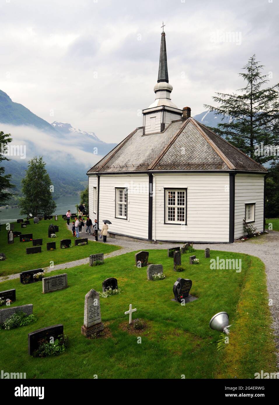 La chiesa di Geiranger è una chiesa parrocchiale della Chiesa di Norvegia nel comune di Stranda nella contea di Møre og Romsdal, Norvegia. Si trova nel villaggio di Foto Stock