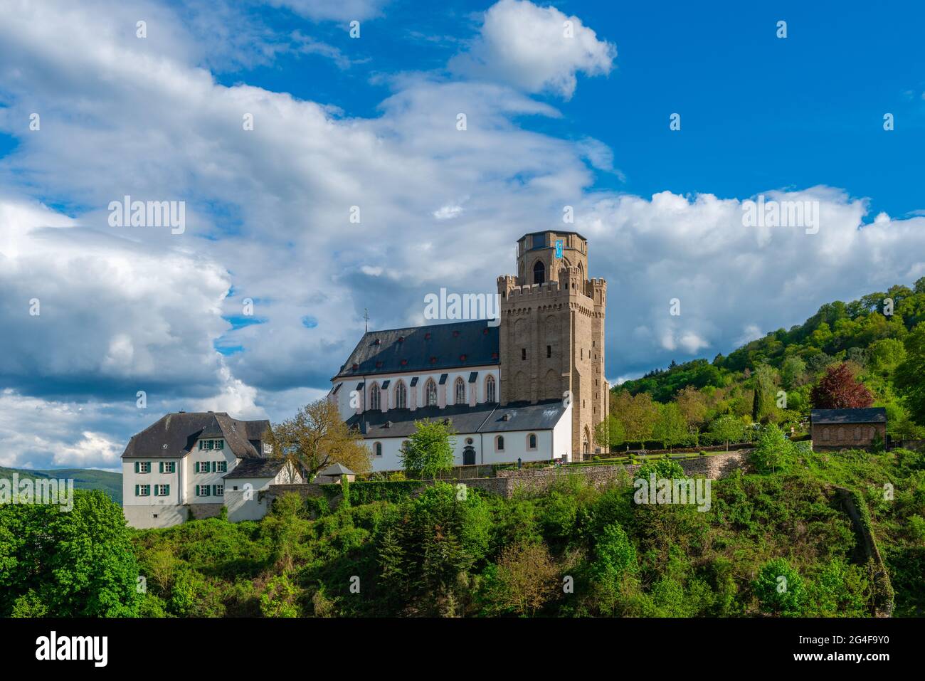Fortificazione sacrale Chiesa di San Martino´s nella città storica di Oberwesel, Valle del Medio Reno, Patrimonio dell'Umanità dell'UNESCO, Renania-Palatinato, Germania Foto Stock