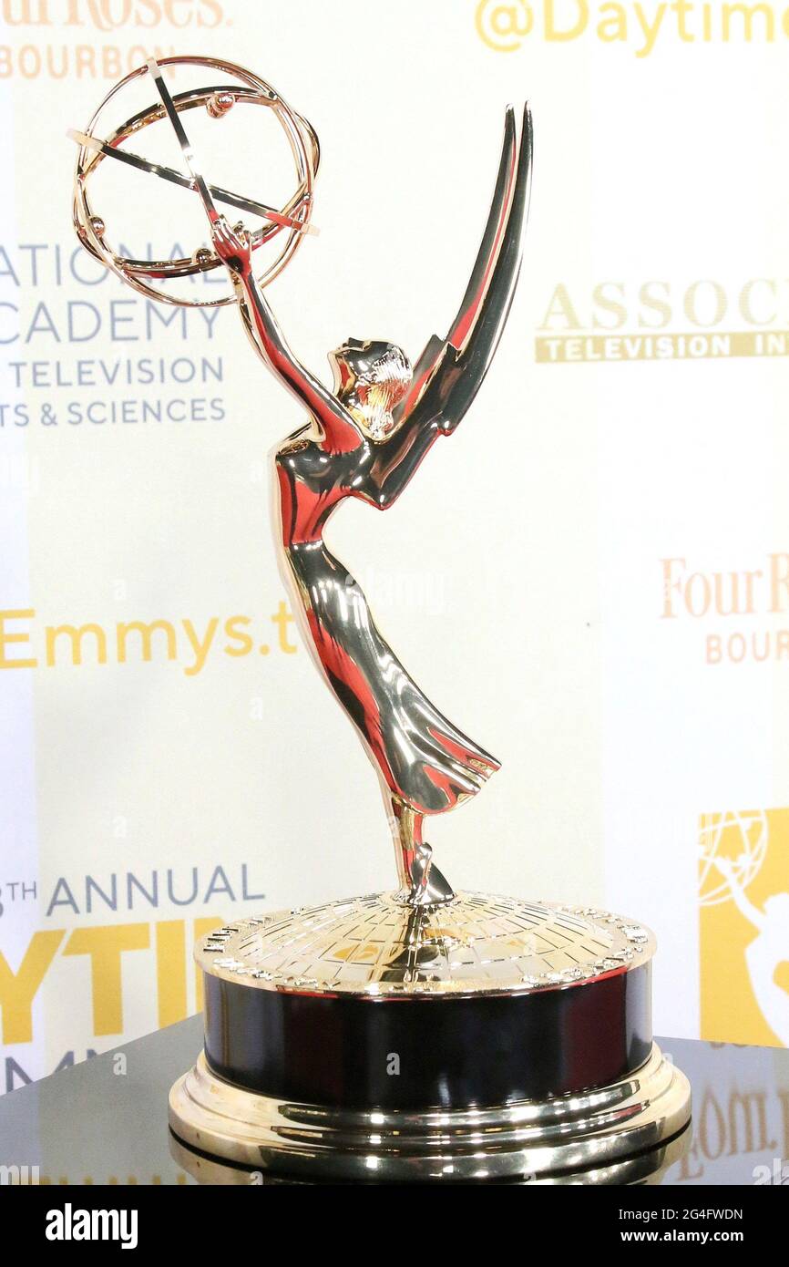 Burbank, California. 13 giugno 2021. Premio Emmy agli arrivi per i 48° giorno Emmy Awards Press Line parte 2 - SUN, ATI Studios, Burbank, CA 13 giugno 2021. Credit: Priscilla Grant/Everett Collection/Alamy Live News Foto Stock