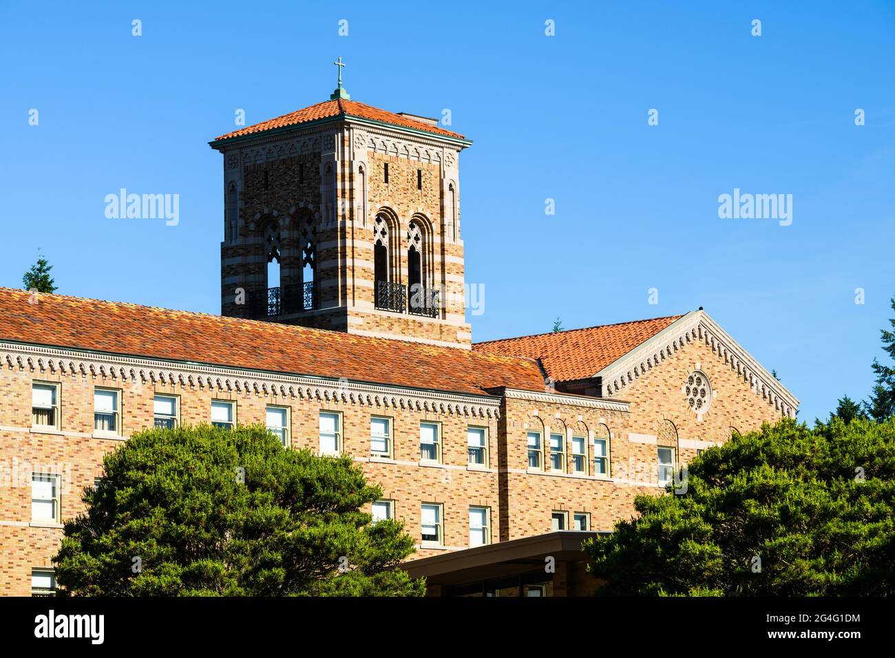 Kenmore, WA, USA - 20 giugno 2021; The Lodge at St Edward Park è il seminario risviluppato sulla base di un Washington state Park vicino Seattle Foto Stock
