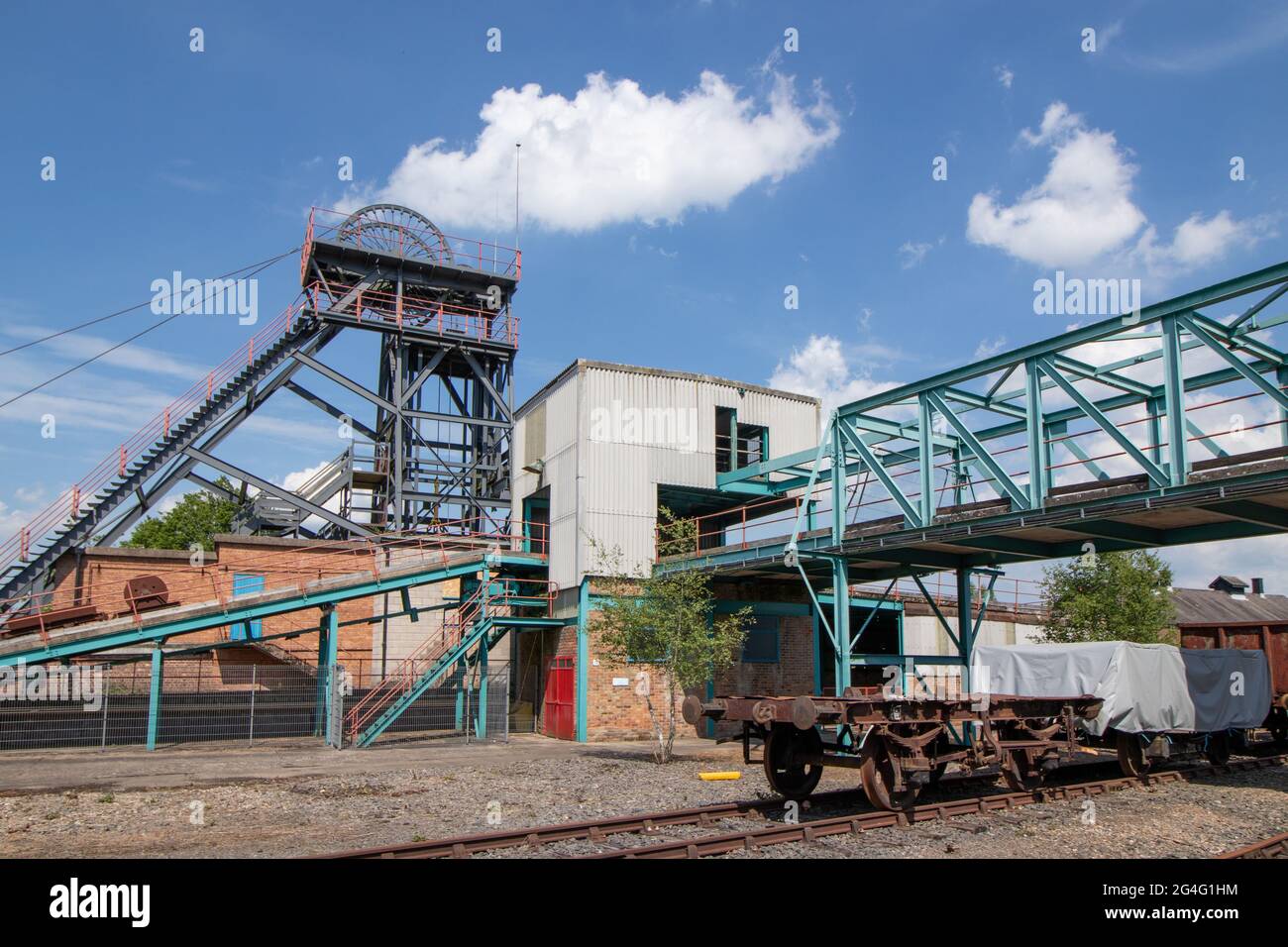 Snibston Colliery Museum situato a Coalville, Leicestershire. Il Colliery fu fondato nel 1832 da George Stephenson. È ora un museo minerario. Foto Stock