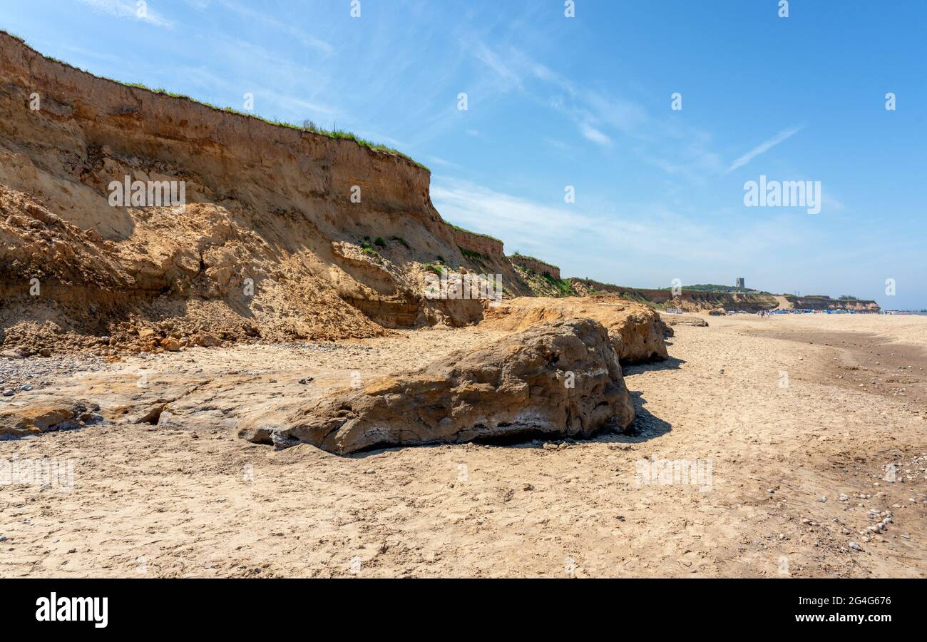 Rapida erosione delle scogliere a Happisburgh sulla costa Norfolk Foto Stock