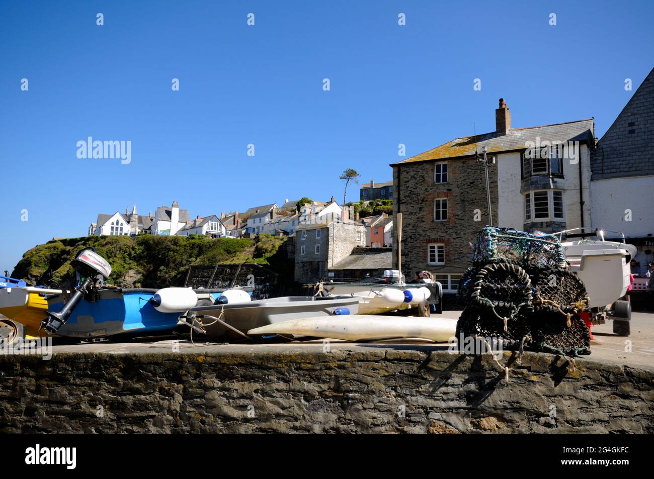 Barche a Port Isaac Slipway in Cornovaglia Foto Stock