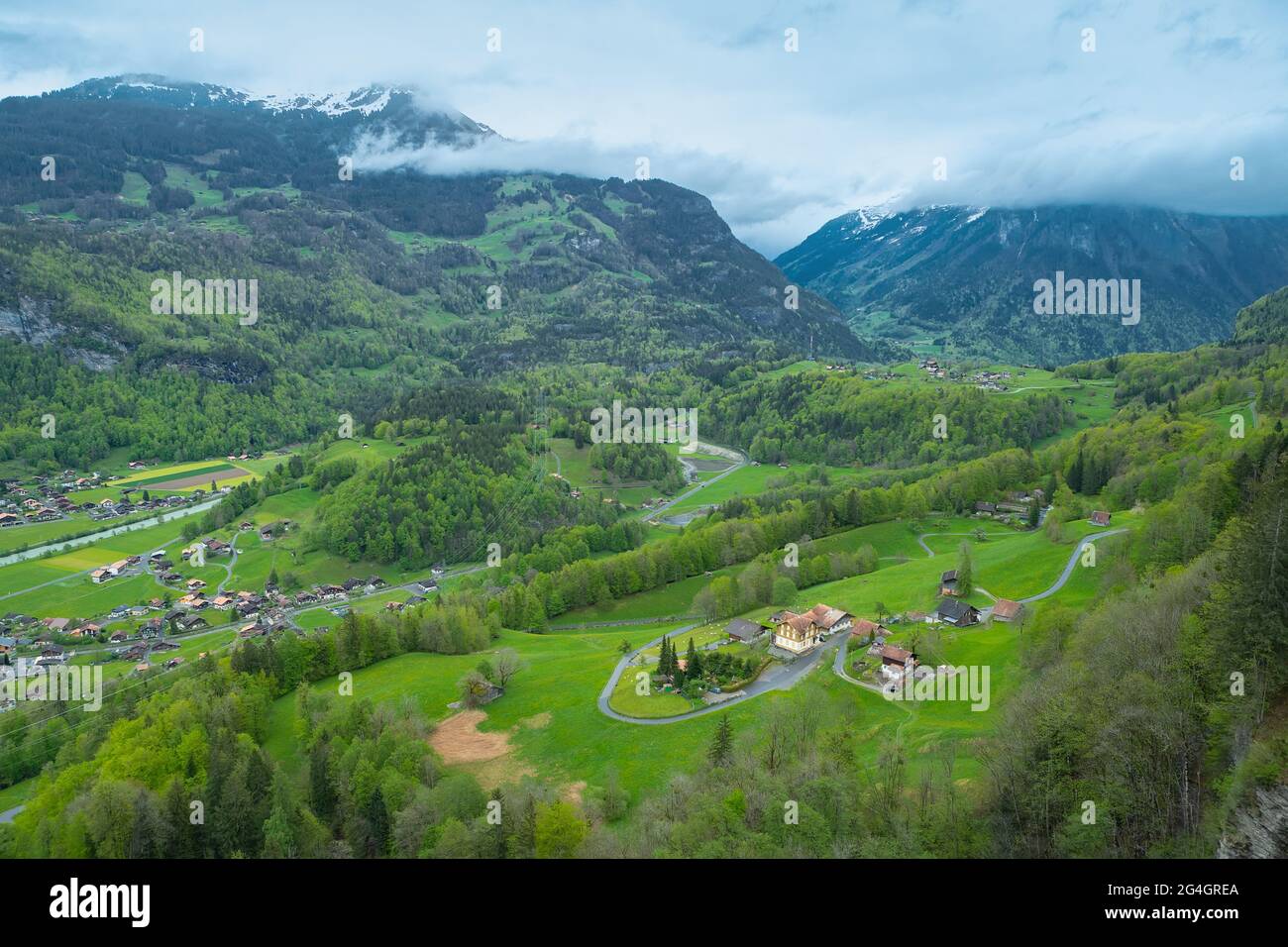 Guarda le cascate di reichenbach immagini e fotografie stock ad alta