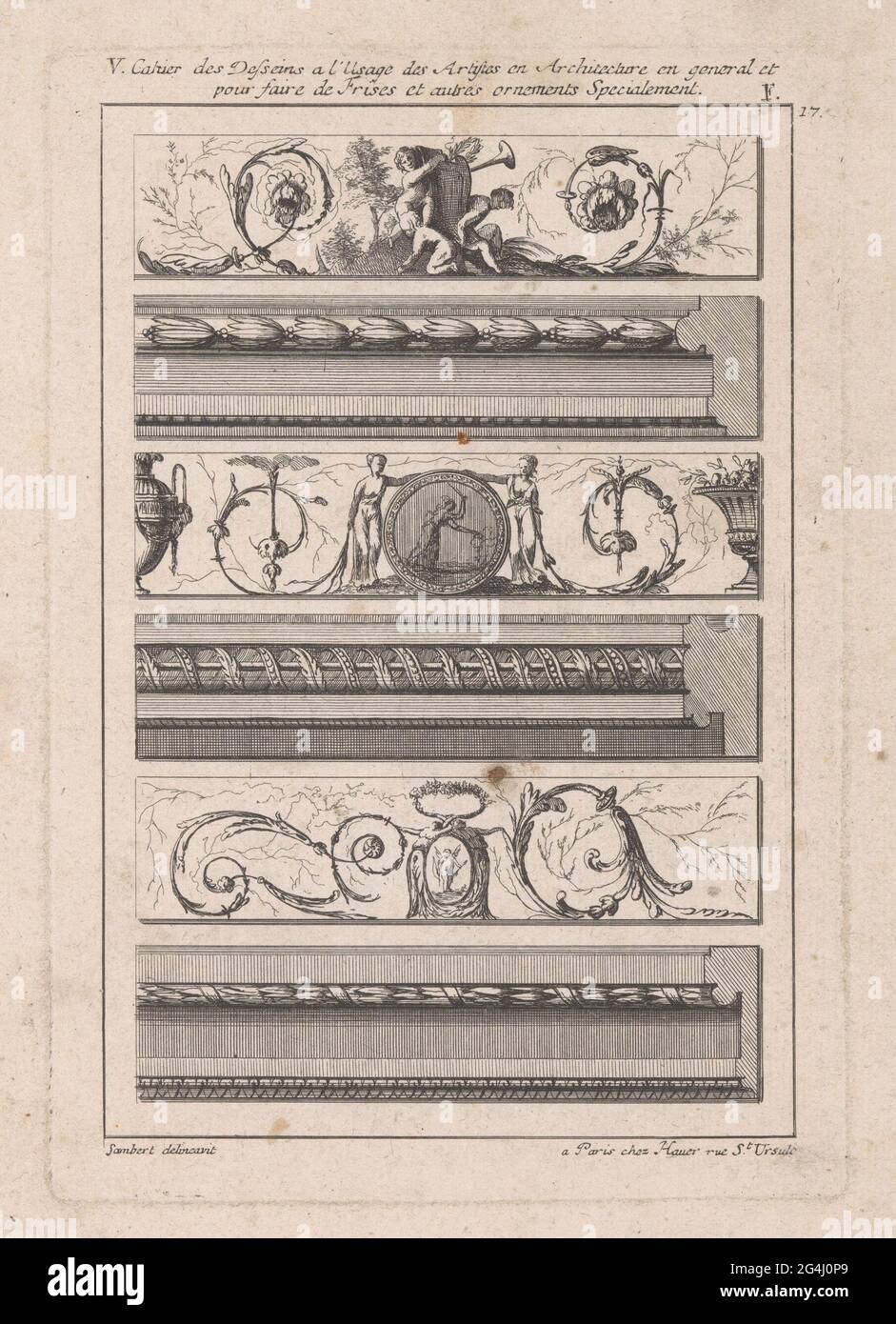 Friss con figure, treccia e medaglioni; V Cahier des DESSEINS A l'Usage des Artists and Architecture e General et pour fair la specialità Frises et Autres Ornementes; Dessoints de la fashion Neuve au Gout Antique (...). Sei frisi con treccia e figure in un paesaggio, motivi foglia, donne e treccia su entrambi i lati di un medaglione e una forma a spirale. Foto Stock