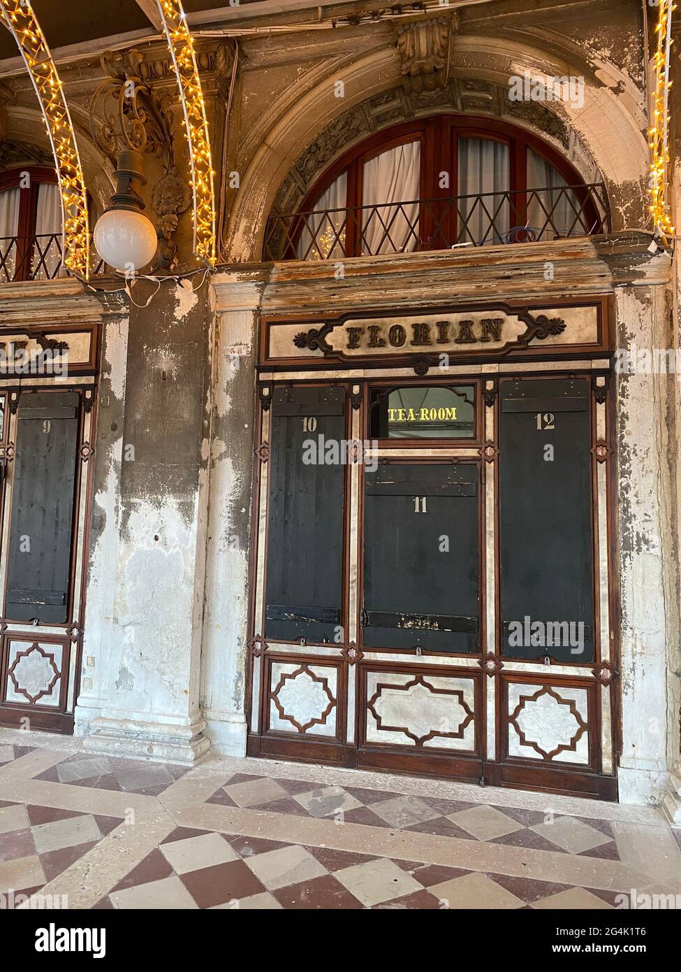 Venezia, Italia, 13 febbraio 2021- caffe Florian in Piazza San Marc chiuso durante la chiusura della crisi COVID-19 Foto Stock
