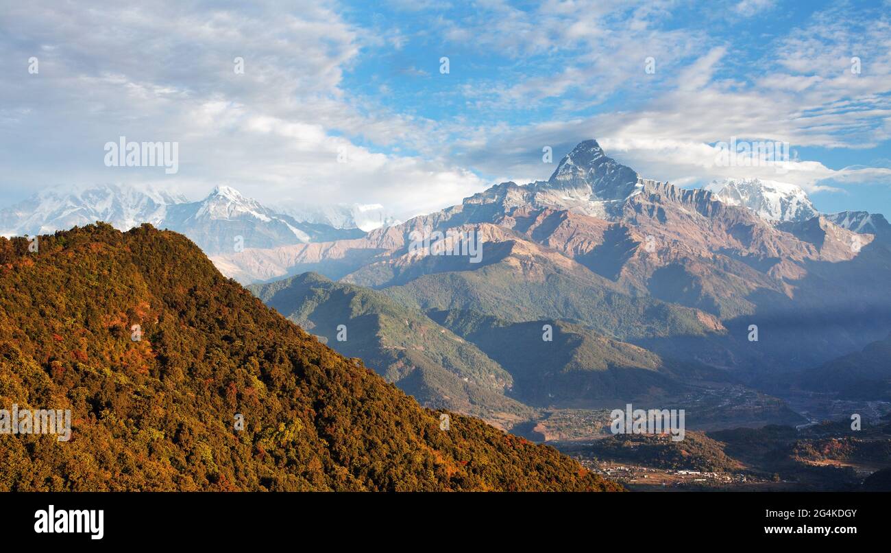 Monte Machhapuchhre o Machhapuchhare, zona di Annapurna, Nepal himalaya montagne Foto Stock