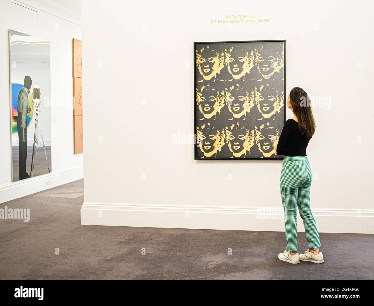 LONDRA 22 giugno 2021. ANDY WARHOL, 9 Marilyn d'oro (Serie inversa) (stima: £5.5-5,8 milioni. Anteprima di Sotheby's Modern & Contemporary Art sale come parte delle principali aste estive. Credit amer Ghazzal/Alamy Live News Foto Stock