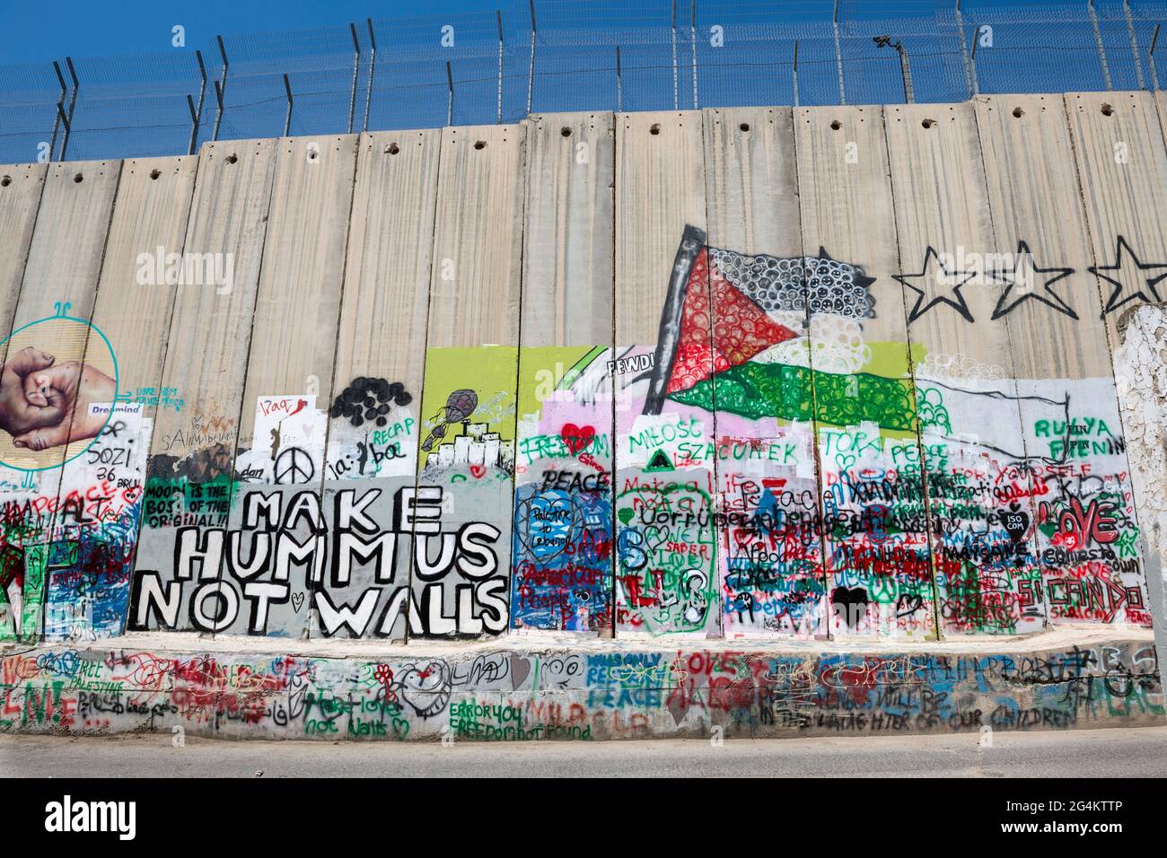 Graffiti al muro di confine tra Palestina e Israele a Betlemme, Palestina. Cisgiordania Foto Stock