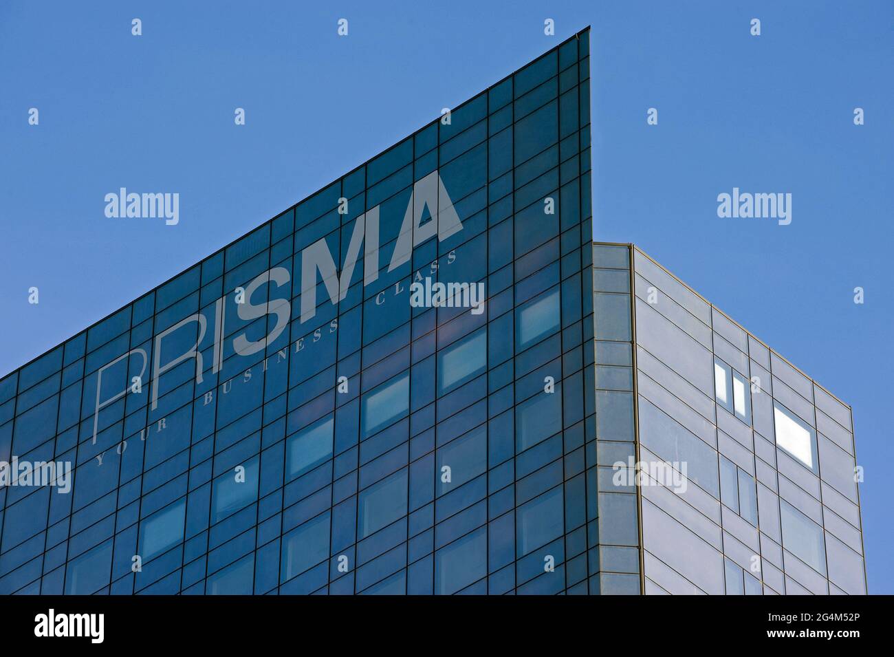 FRANCIA, HAUTS-DE-SEINE, PUTEAUX, LA DEFENSE, QUARTIERE DEGLI AFFARI, PRISMA TOWER Foto Stock