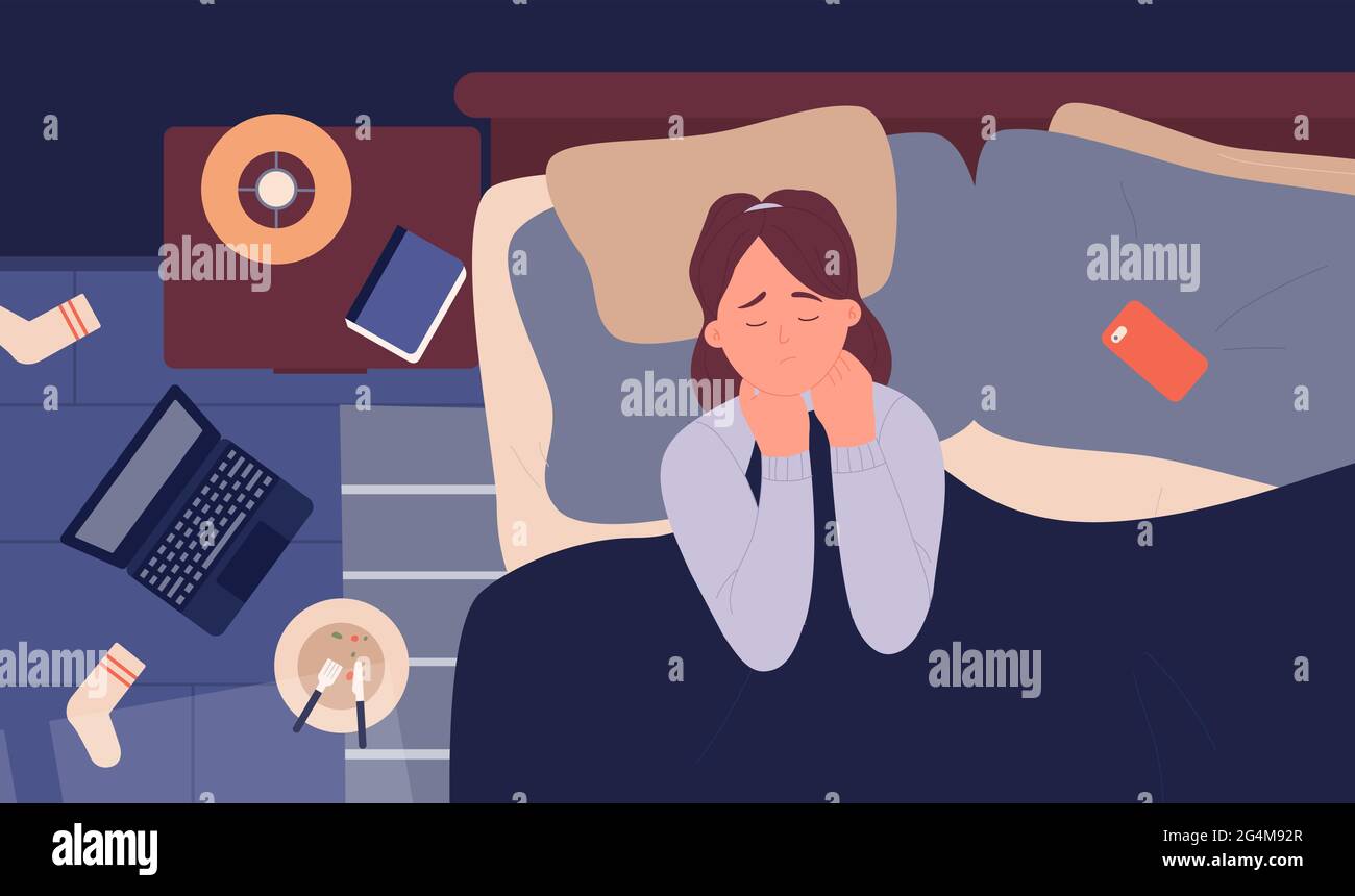 Ragazza in depressione ansia insonnia problema di notte illustrazione vettoriale. Cartoon infelice turbato giovane personaggio donna piangendo, depressa triste signora sdraiata nel letto, camera da letto interno vista dall'alto sfondo Illustrazione Vettoriale
