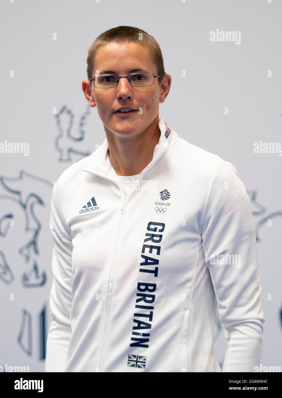 Alison Young durante la sessione di kitting out per le Olimpiadi di Tokyo 2020 al Birmingham NEC, Regno Unito. Data immagine: Martedì 22 giugno 2021. Foto Stock