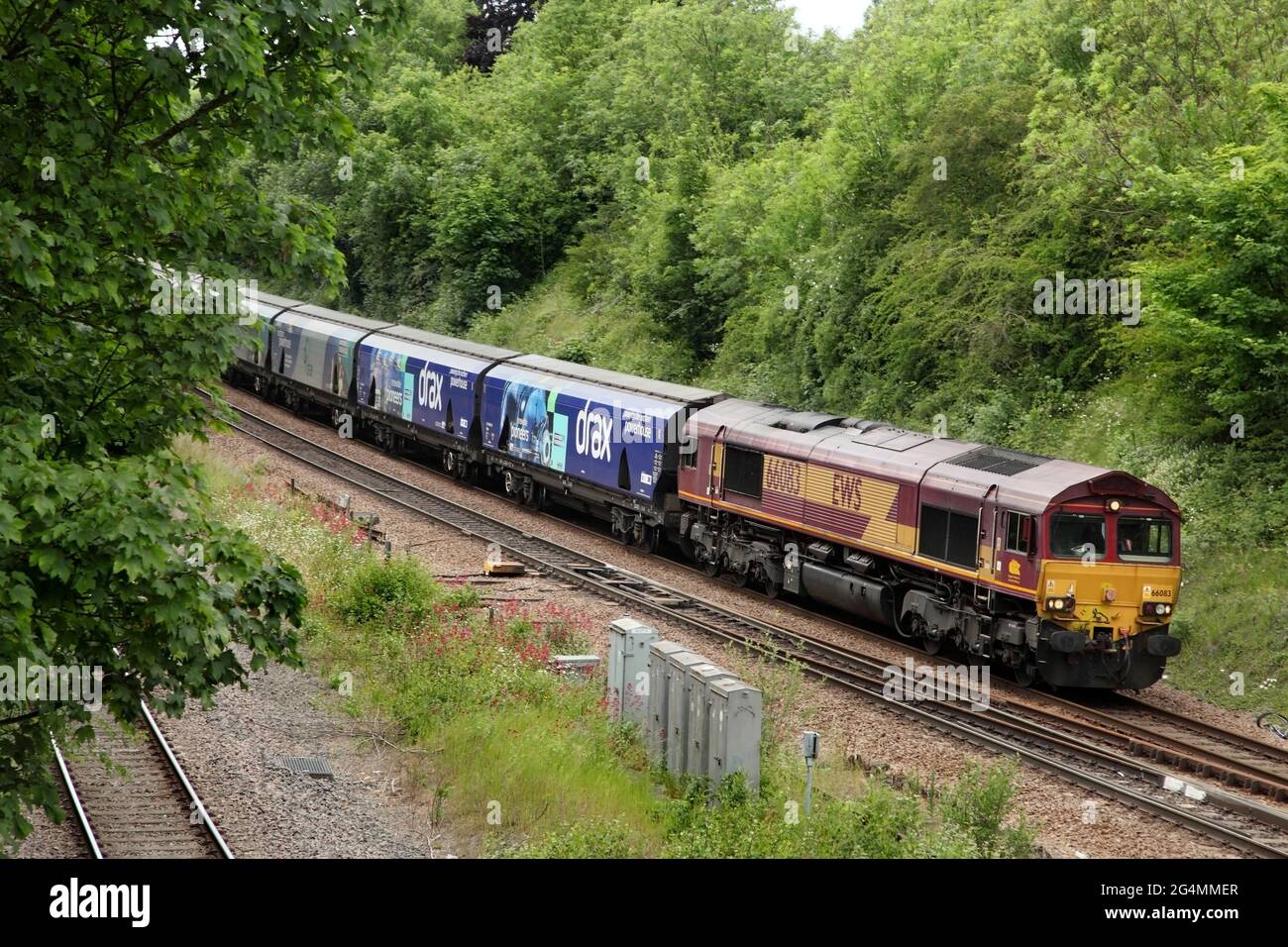 DB Cargo Class 66 loco 66083 trasporto del servizio di biomassa 1247 Milford Sidings a Immingham in Scunthorpe il 22/6/21. Foto Stock