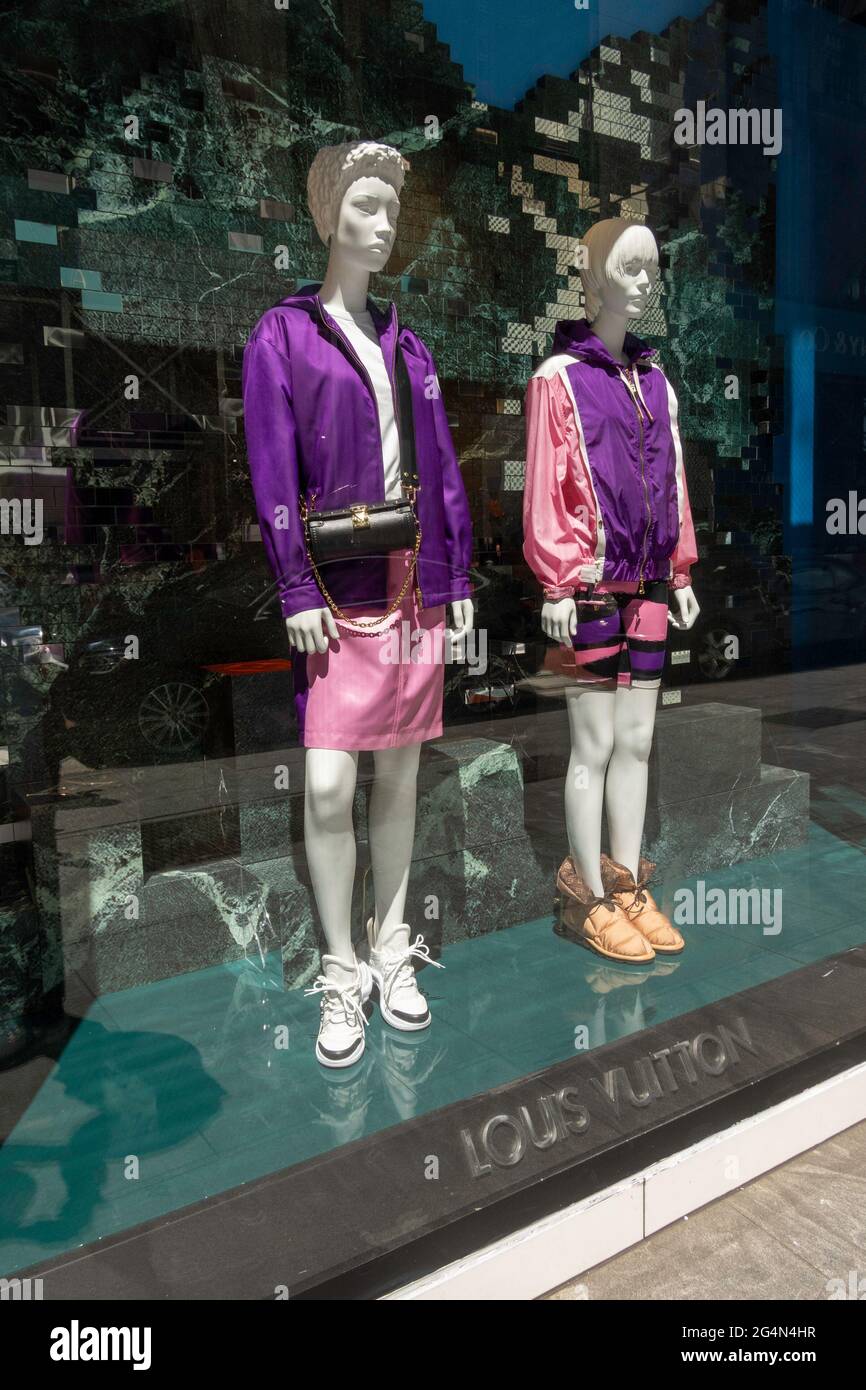 Louis Vuitton Fifth Avenue Flagship Store Window, New York Foto Stock