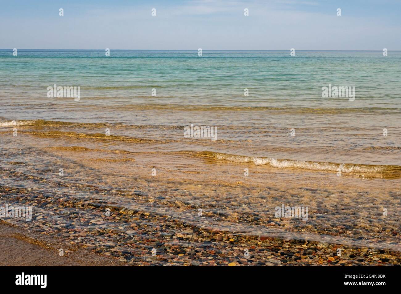 Pietre colorate, Lago superiore, Twelvemile Beach, Pictured Rocks National Lakeshore, Michigan Foto Stock