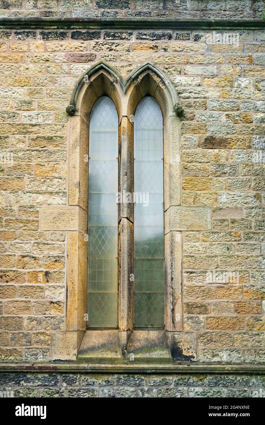Lancetta finestre della Chiesa della Santissima Trinità, Morecambe, Lancashire Foto Stock