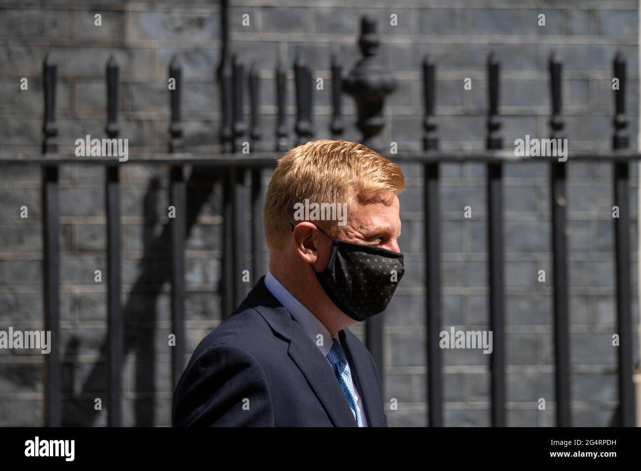 Londra, Regno Unito. 23 Giugno 2021. Oliver Dowden, Segretario alla Cultura, lascia 10 Downing Street London Credit: Ian Davidson/Alamy Live News Foto Stock