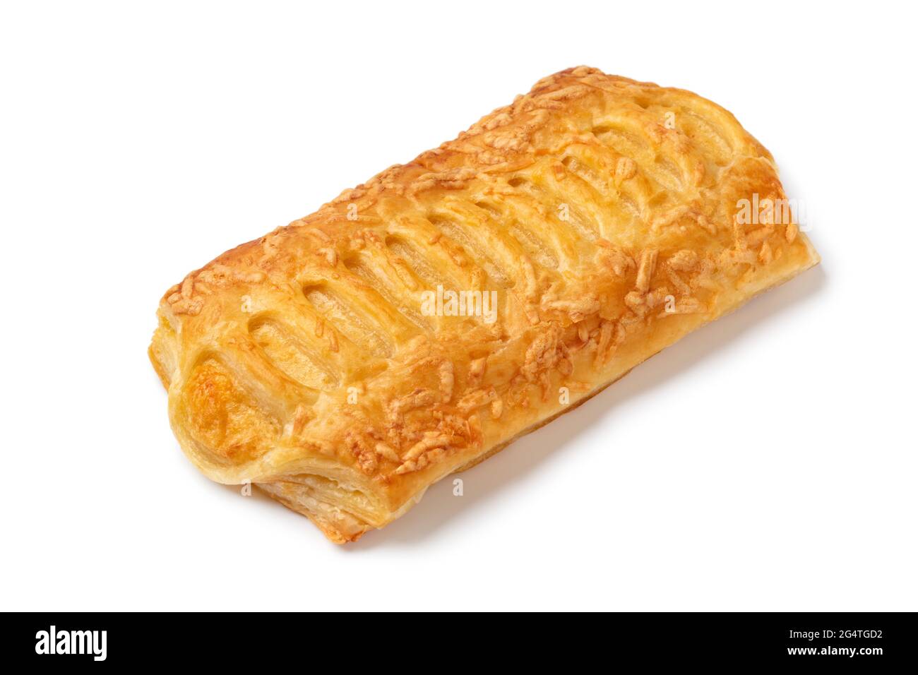 Uno spuntino di pasta sfoglia al formaggio isolato su sfondo bianco Foto Stock