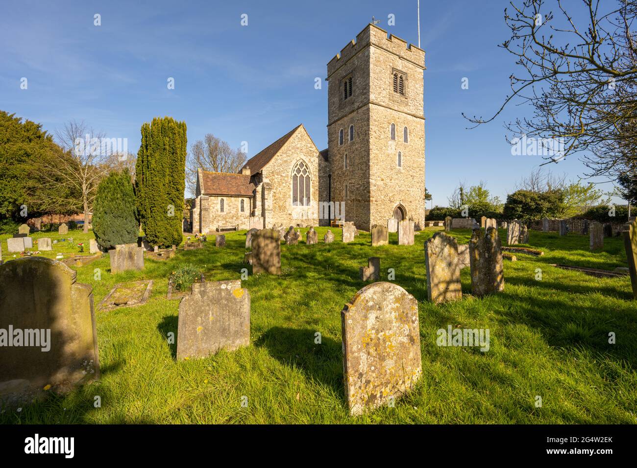 Chiesa di San Pietro e San Paolo Chiesa di Aylesford e cimitero Foto Stock