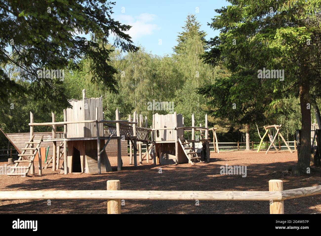 Parco giochi per bambini presso Alice Holt Forest, Alton, Surrey, Regno Unito, estate 2021 giugno Foto Stock