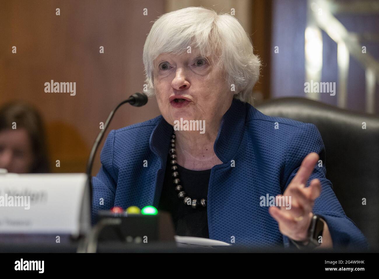 Washington, Stati Uniti. 23 Giugno 2021. Il Segretario del Tesoro Janet Yellen testimonia del bilancio 2022 per il Dipartimento del Tesoro presso una sottocommissione del Senato sui servizi finanziari e l'audizione del Governo Generale presso il Campidoglio degli Stati Uniti a Washington, DC mercoledì 23 giugno 2021. Foto in piscina di Shawn Thew/UPI Credit: UPI/Alamy Live News Foto Stock