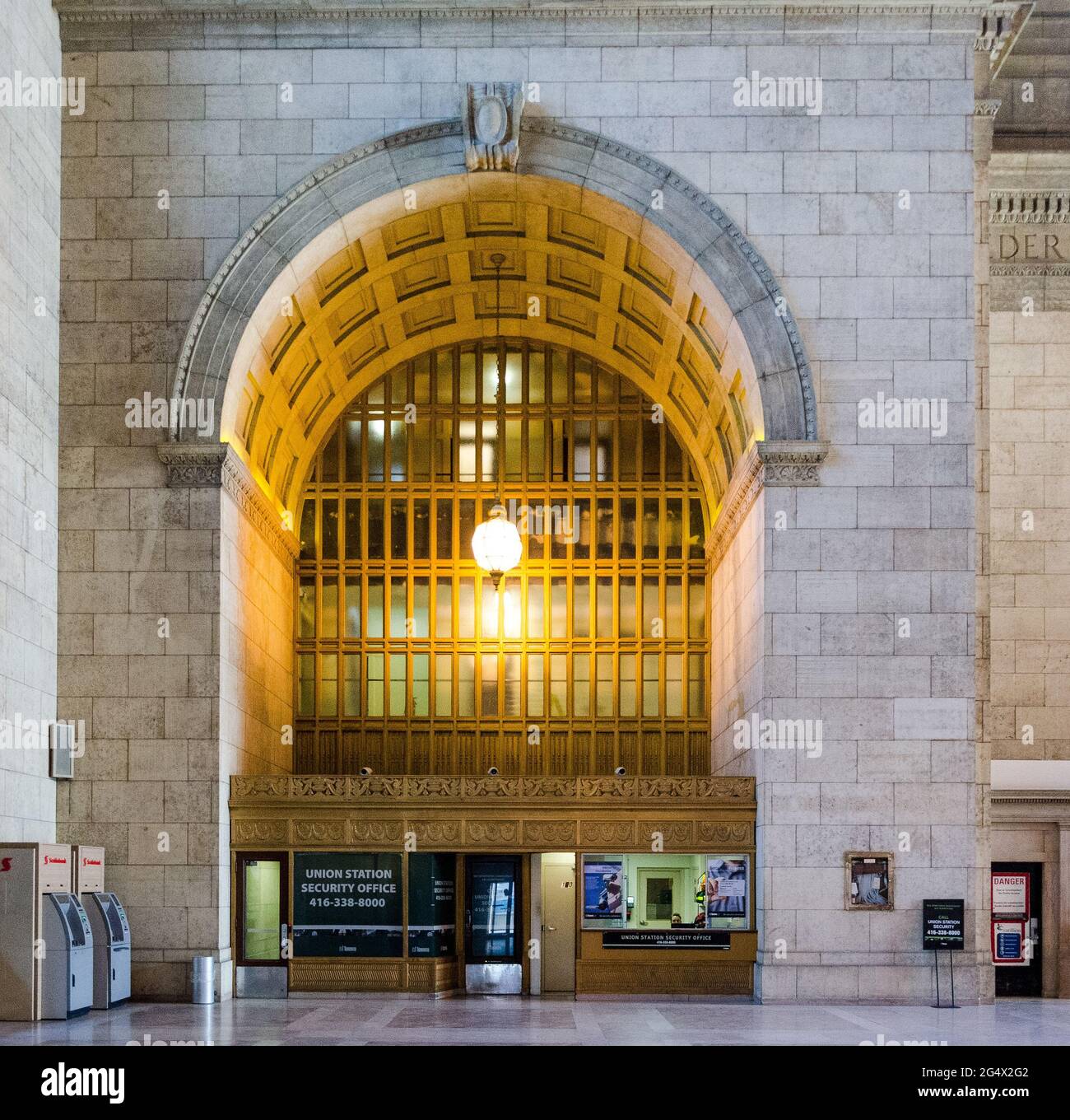 Storica sala d'epoca di Union Station a Toronto che è la stazione ferroviaria principale e la struttura di trasporto interurbano nel città Foto Stock