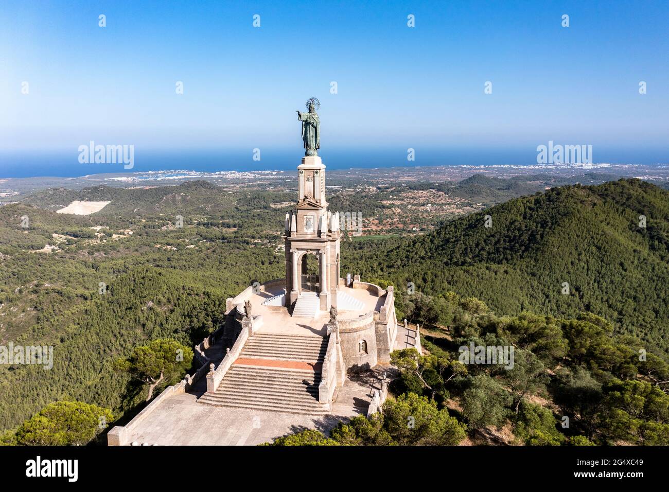 Spagna, Isole Baleari, Elicotteri vista del monumento a Gesù Cristo nel Santuario di Sant Salvador Foto Stock