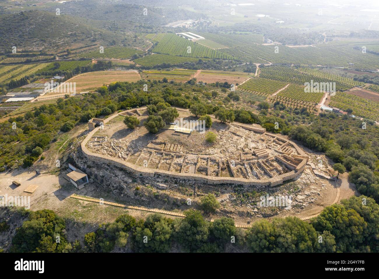 Vista aerea della Moleta del Remei insediamento iberico in Alcanar (Tarragona, Catalogna, Spagna) ESP: Vista aérea del yacimiento ibérico de la Moleta Foto Stock