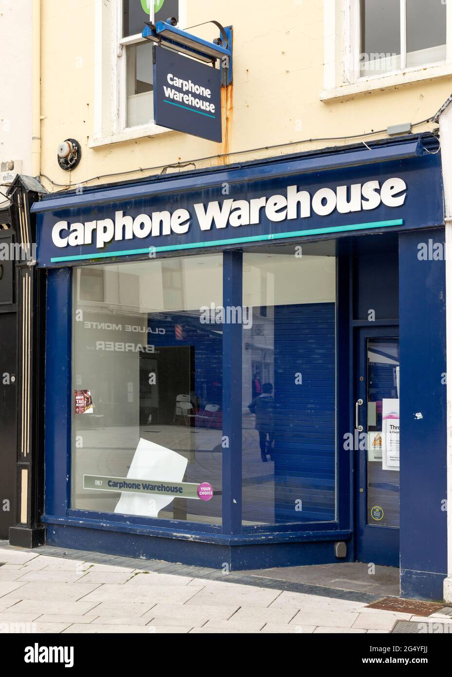 Il magazzino del Carphone ha chiuso il negozio presso il centro di Square a Tralee, County Kerry, Irlanda a partire da giugno 2021 Foto Stock