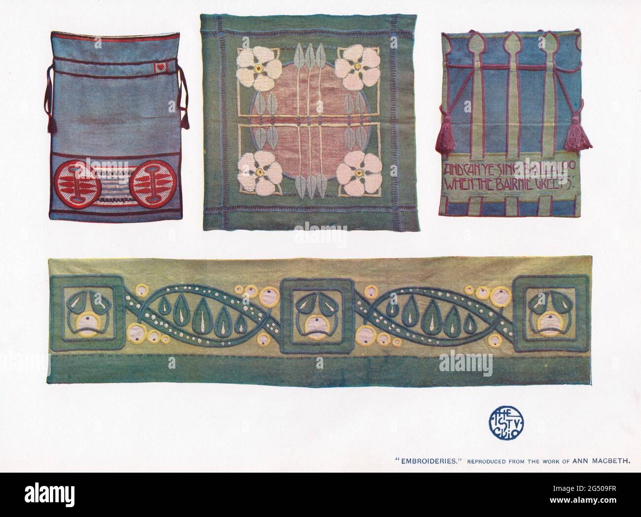 "Embroideries – riprodotta ‘opera di Ann Macbeth" pubblicata sulla rivista "The Studio" nel 1902. Ann Macbeth era un ricamatore, un progettista, un insegnante e un autore britannici, un membro del movimento di Glasgow ed un socio di Charles Rennie Mackintosh. Era una suffragetta attiva e disegnava striscioni per suffragisti e movimenti di suffragette. Foto Stock