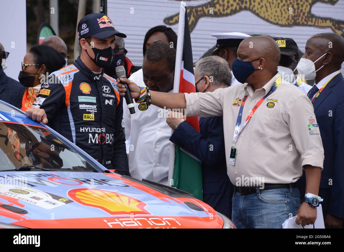 Nairobi, Kenya. 24 Giugno 2021. Il pilota spagnolo Dani Sordo è stato intervistato presso il KICC Grounds di Nairobi durante la cerimonia ufficiale di spegnimento della bandiera del World Rally Championship (WRC) 2021 da parte del presidente keniota Uhuru Kenyatta. Credit: SOPA Images Limited/Alamy Live News Foto Stock