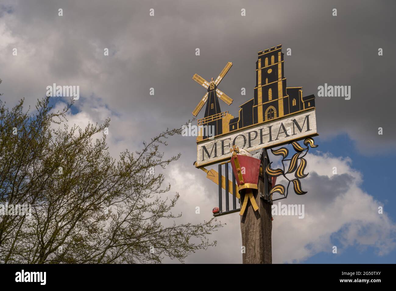 Segno del villaggio di Meopham all'inizio della primavera Foto Stock