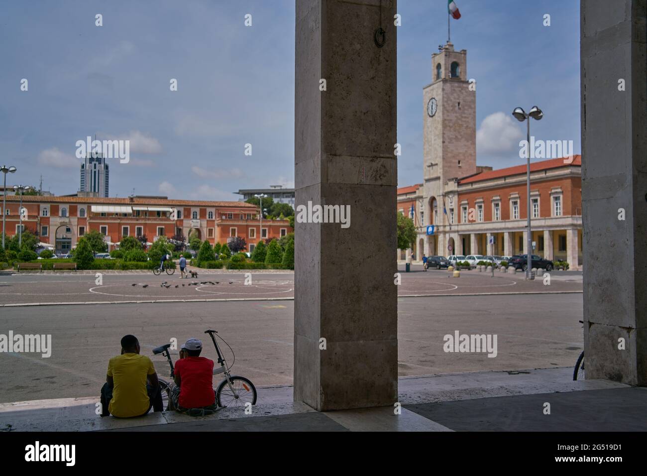 Piazza del Popolo nella città di Latina Foto Stock