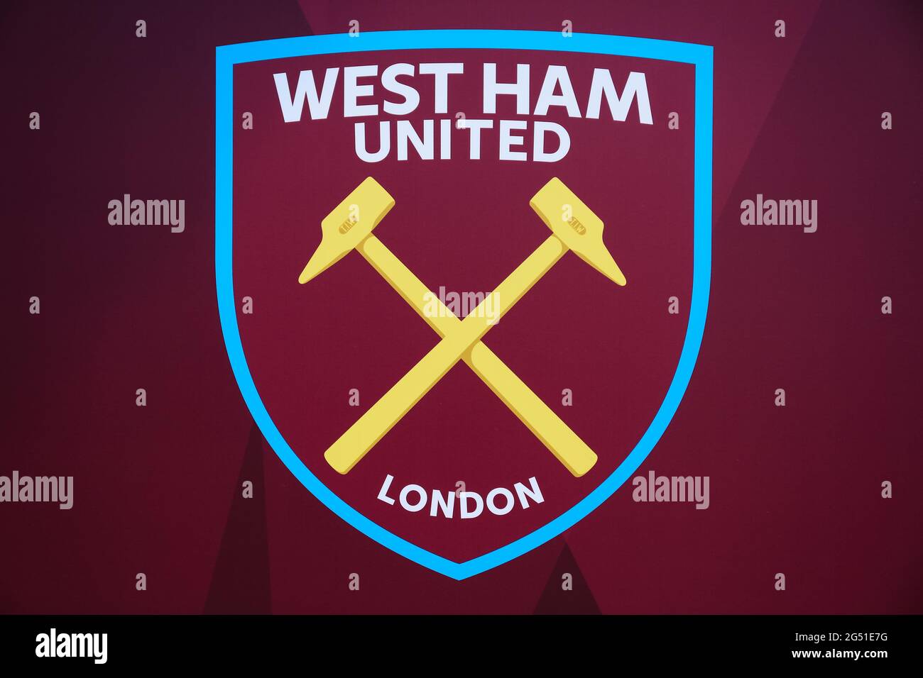 Londra, Regno Unito. 03 giugno 2021. Logo West Ham United Football Club. Stadio di Londra a Stratford. Credito: Waldemar Sikora Foto Stock