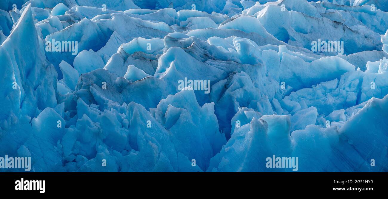 Primo piano del ghiacciaio Grey su Lago Grey, Regione Magellanes, Torres del Paine, Cile Foto Stock