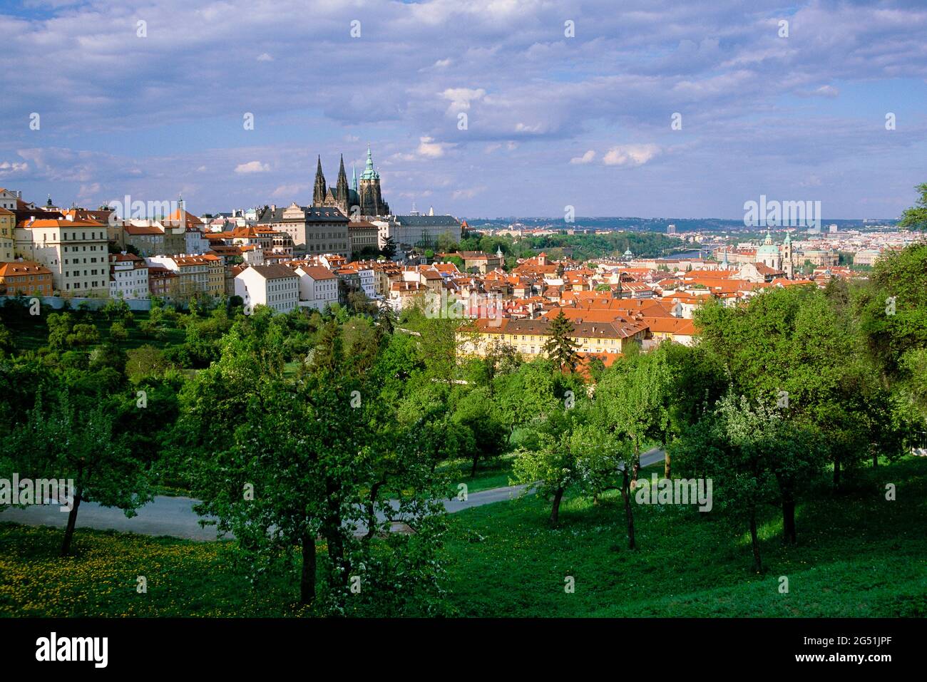 Mala Strana e il Castello di Praga, Praga, Repubblica Ceca Foto Stock
