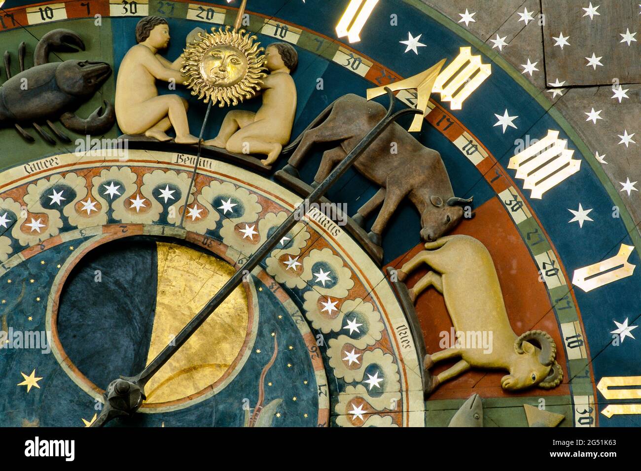Primo piano dell'orologio astronomico all'interno della chiesa di San Marys, Danzica, Voivodato Pomeriano, Polonia Foto Stock
