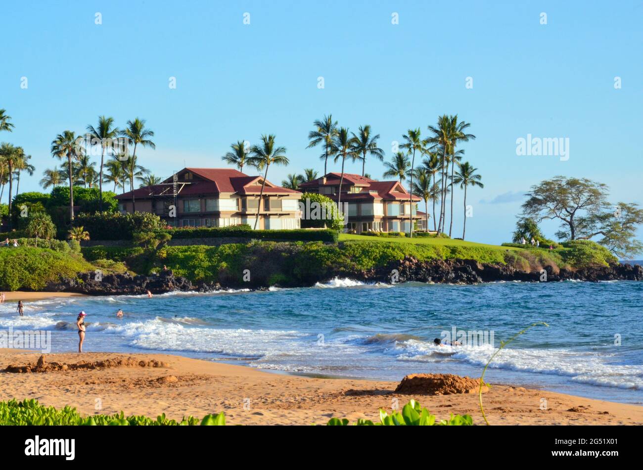 Vista della comunità residenziale di Wailea Point sulla spiaggia. Maui, Hawaii Island, Stati Uniti. 9 giugno 2021. Foto Stock