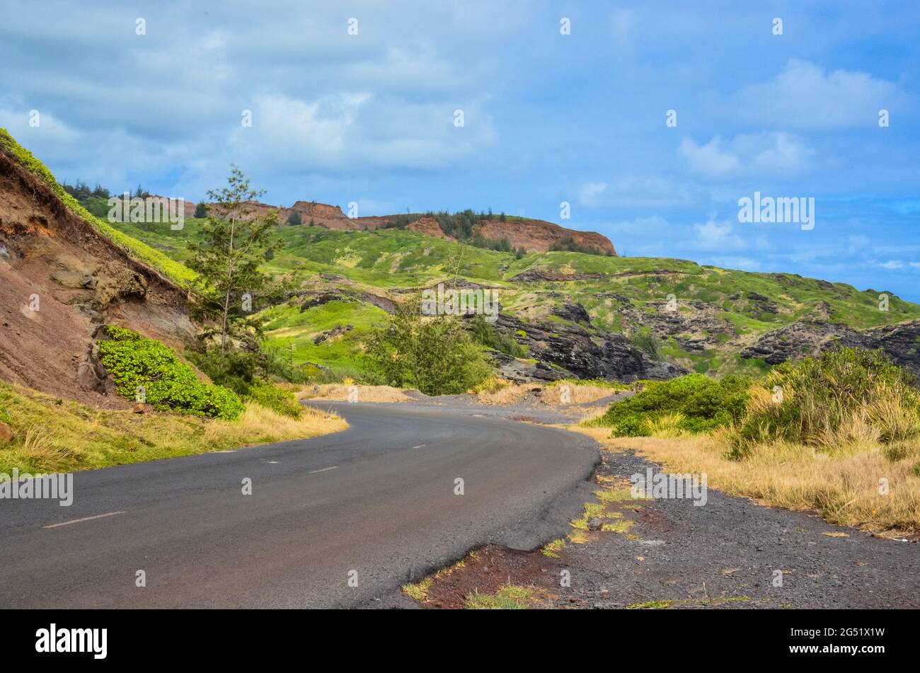 Wailuku Road per Lahaina a Maui, Hawaii. 10 giugno 2021. Foto Stock