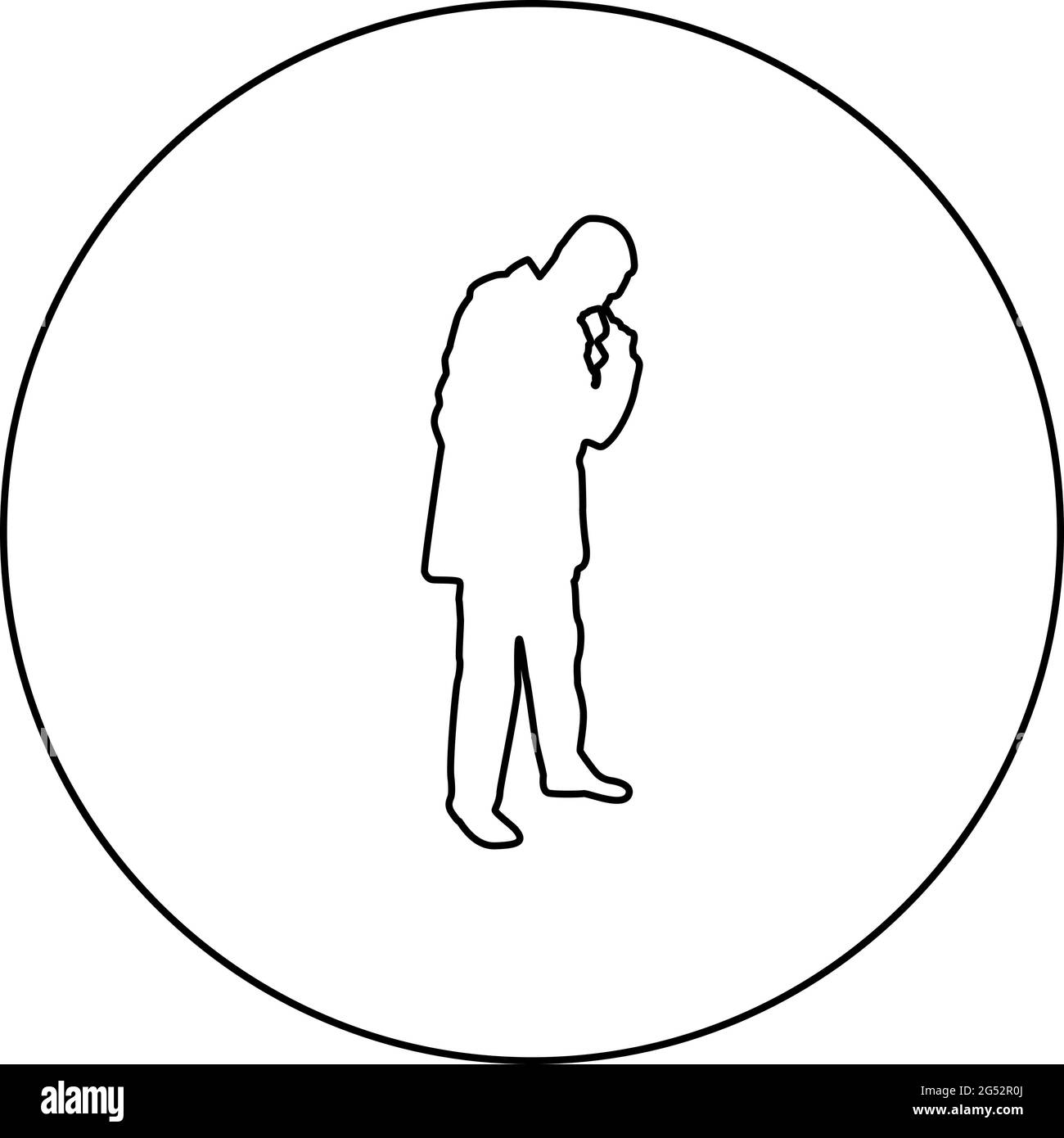 Uomo che poggia nel naso uso dito maschio pulisce passaggi nasali silhouette in cerchio rotondo colore nero illustrazione vettoriale contorno contorno immagine stile Illustrazione Vettoriale