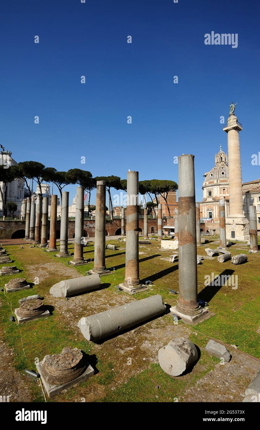 Italia, Roma, foro Traiano, Basilica Ulpia Foto Stock