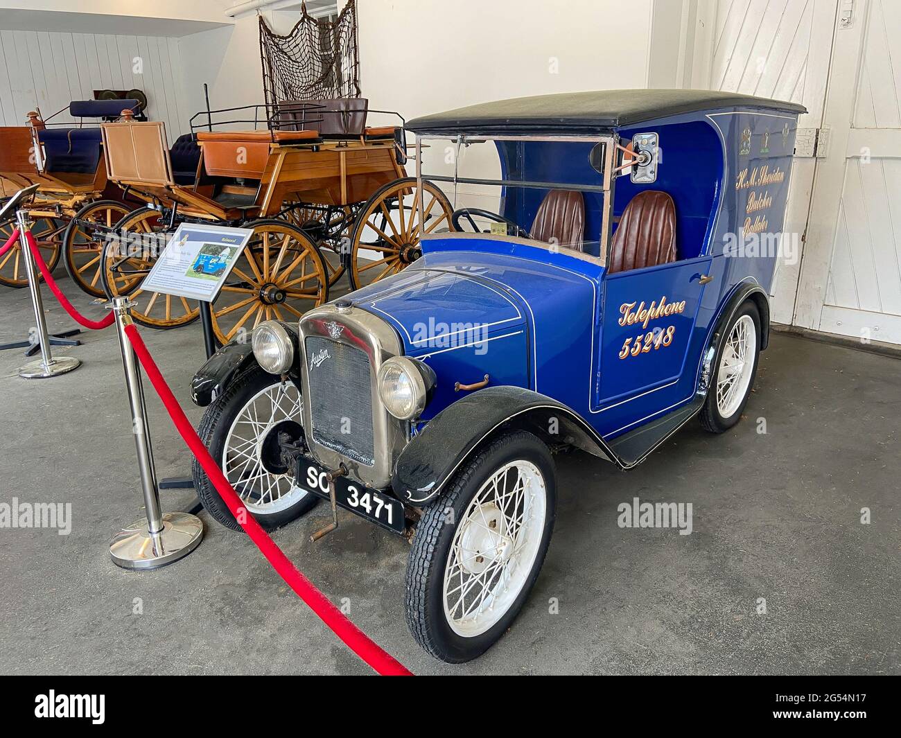 Austin Ruby van in Royal Vehicle Collection, Balmoral Castle, Royal Deeside, Aberdeenshire, Scozia, Regno Unito Foto Stock