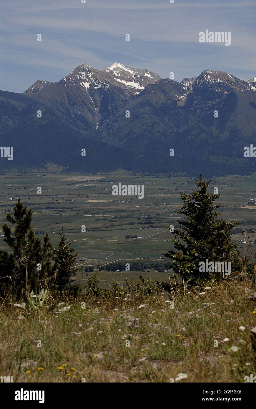 Valle di Flathead vicino a missoula /Montana 19 giugno 2016 valle nord valle di jako, valle di missione e valle di flathead e Flatea tribù reseration indiana Foto Stock