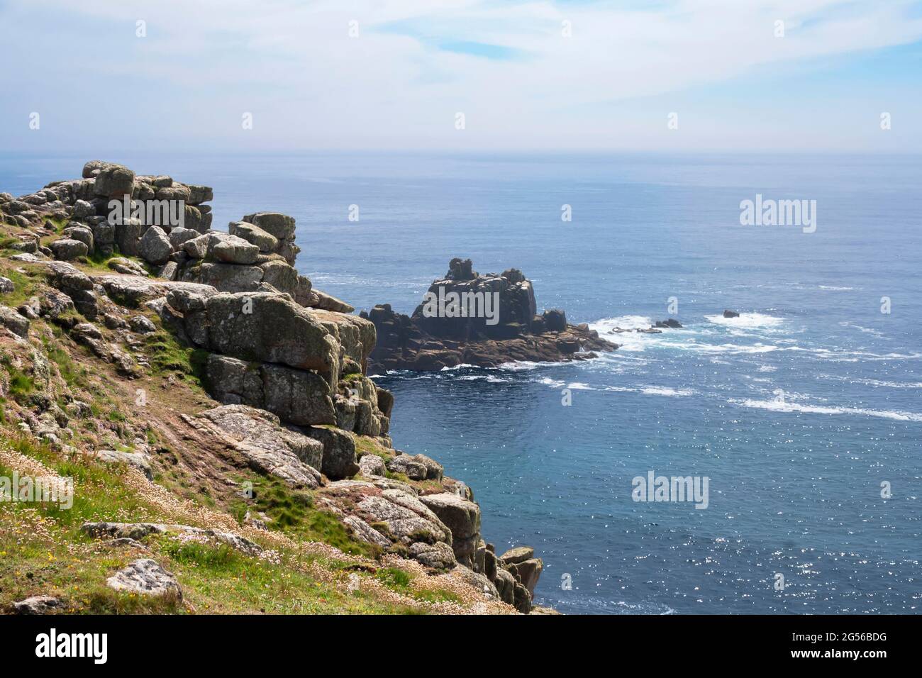 Vista della Penwith Heritage Coast alla fine di Land, il punto più occidentale dell'Inghilterra Foto Stock