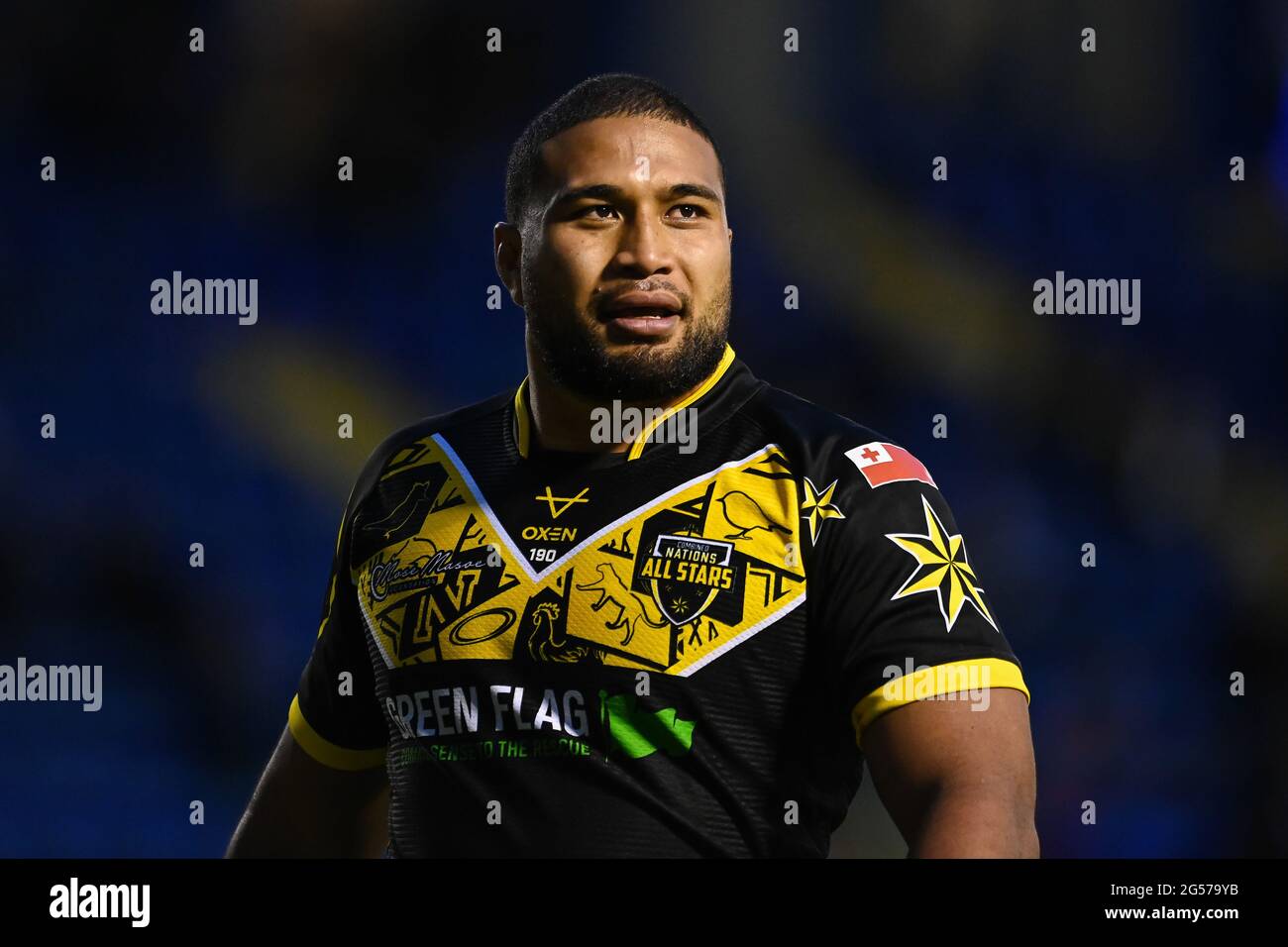 Warrington, Regno Unito. 25 Giugno 2021. Tevita Satae (10) della Combined Nations All Stars in, il 6/25/2021. (Foto di Craig Thomas/News Images/Sipa USA) Credit: Sipa USA/Alamy Live News Credit: Sipa USA/Alamy Live News Foto Stock