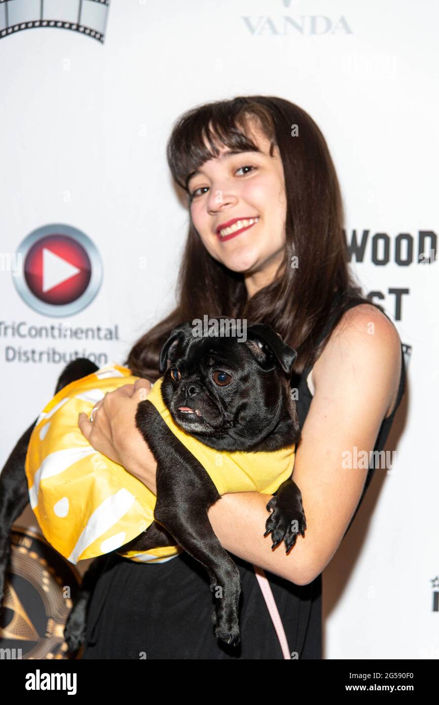 Chloe Noelle frequenta iHollywood Filmfest e gifting suite al Woman's Club di Hollywood, Hollywood, CA il 25 giugno 2021 Foto Stock