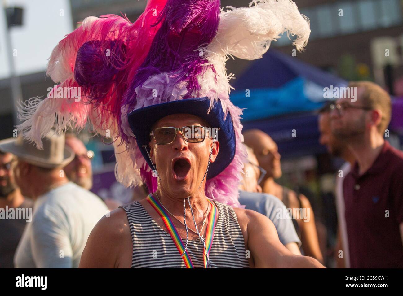 ritratto dell'uomo durante il festival dell'orgoglio di montreal Foto Stock