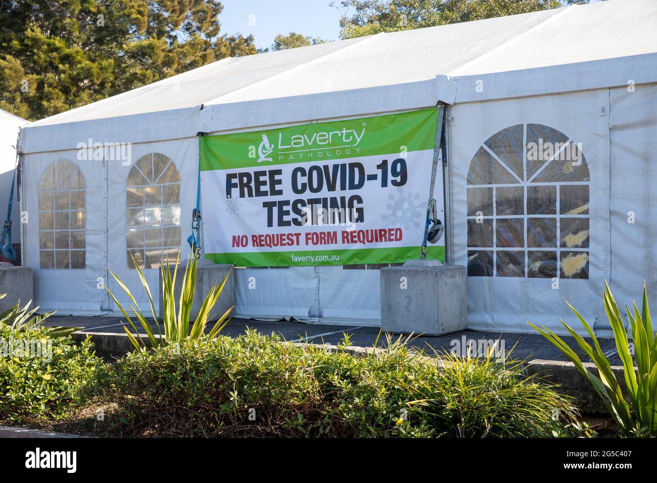 Sydney covid 19 coronavirus lockdown nel giugno 2021, covid 19 centro di test in Avalon Beach Sydney offre gratuitamente covid test, Australia Foto Stock