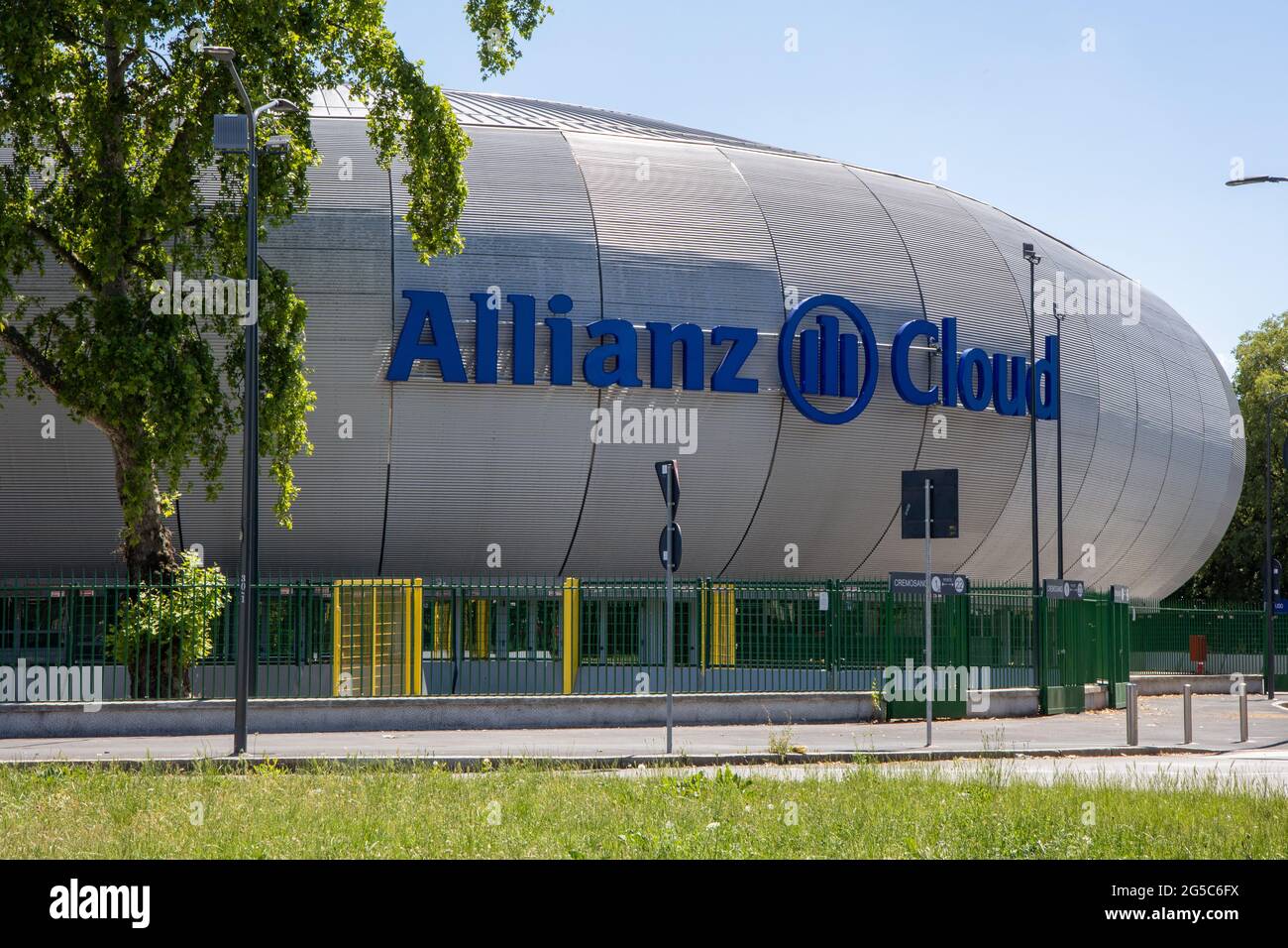Milano,Italia, 25 2021 giugno - Allianz Cloud Arena per lo sport a Milano, conosciuta come 'Palalido' Foto Stock